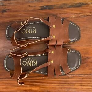 Kino of Key West leather strappy flat open toe sandals sz 10